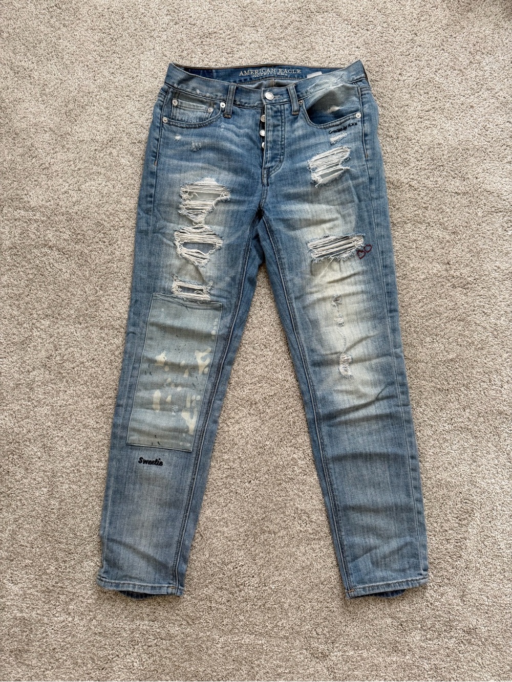 American Eagle Outfitters Light Blue Distressed Boyfriend Jeans
